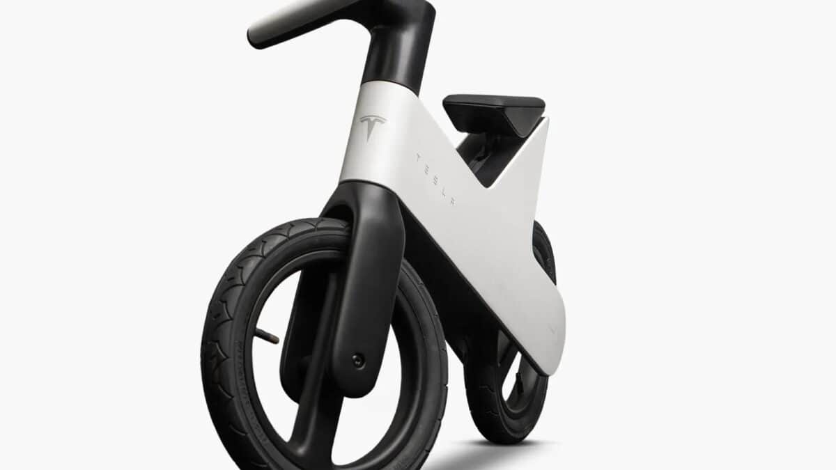 Tesla electric children's bicycle, black balance bike