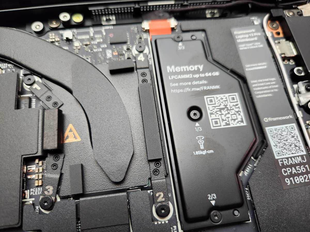 Framework Laptop 13 Pro LPCAMM2 memory