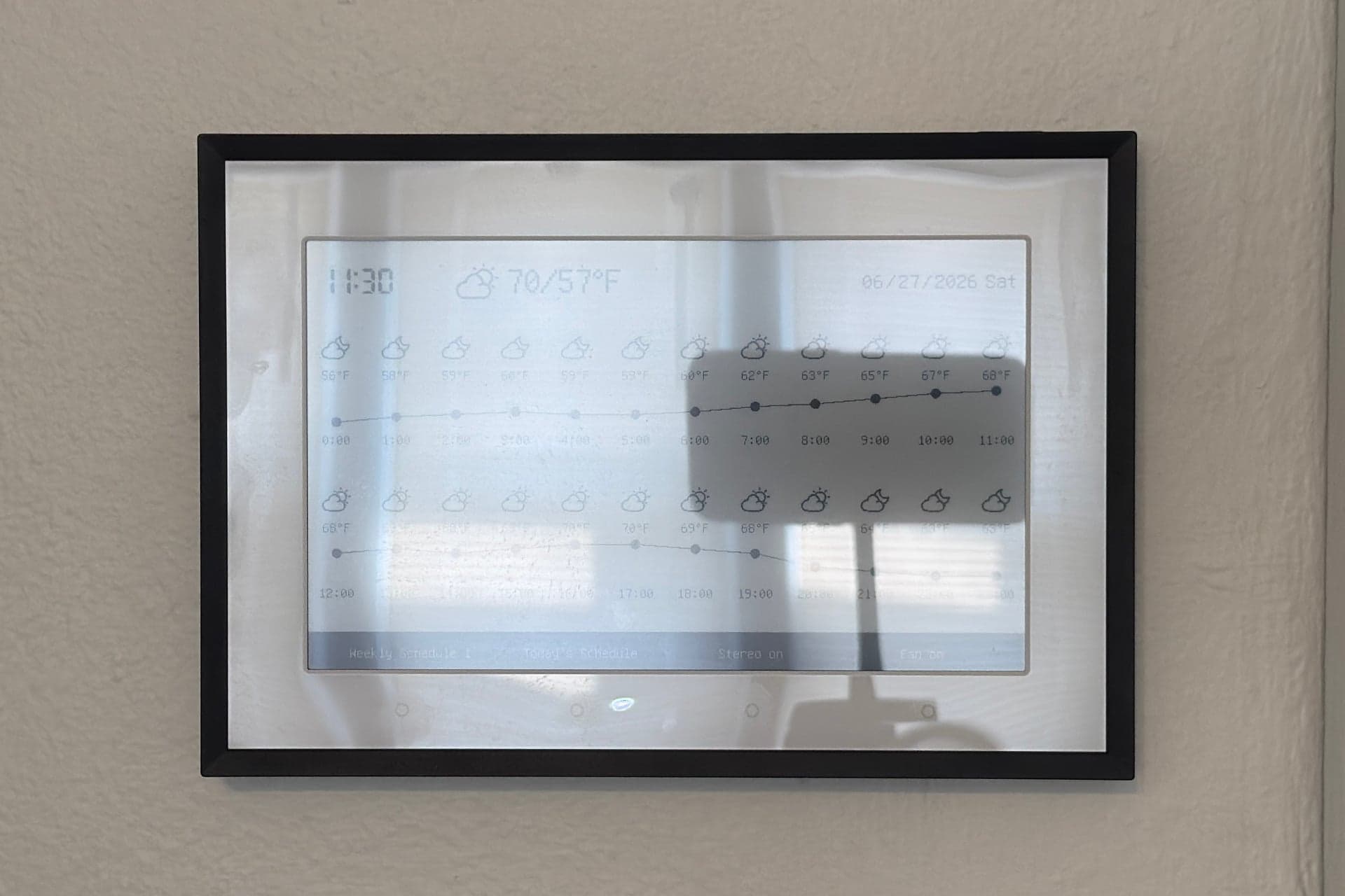 The SwitchBot Home Dashboard with significant glare