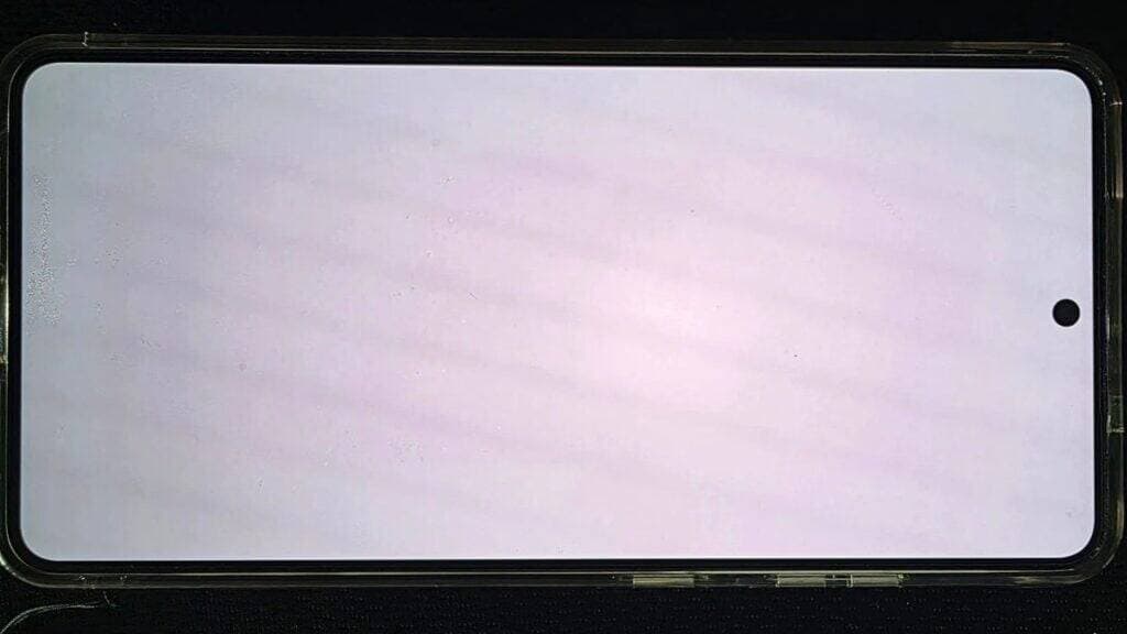 Samsung Galaxy S26 Ultra screen with a white background and black bezel