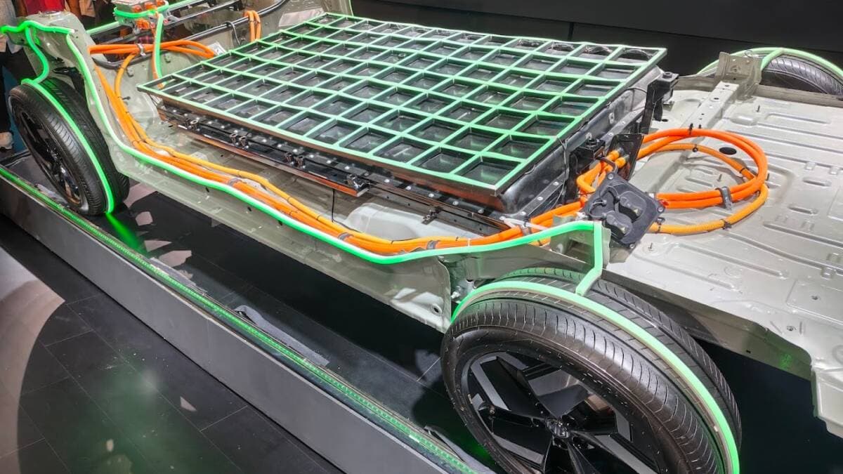 Four types of drive on one platform: MG unveiled the ADAPT platform for future EVs and hybrids