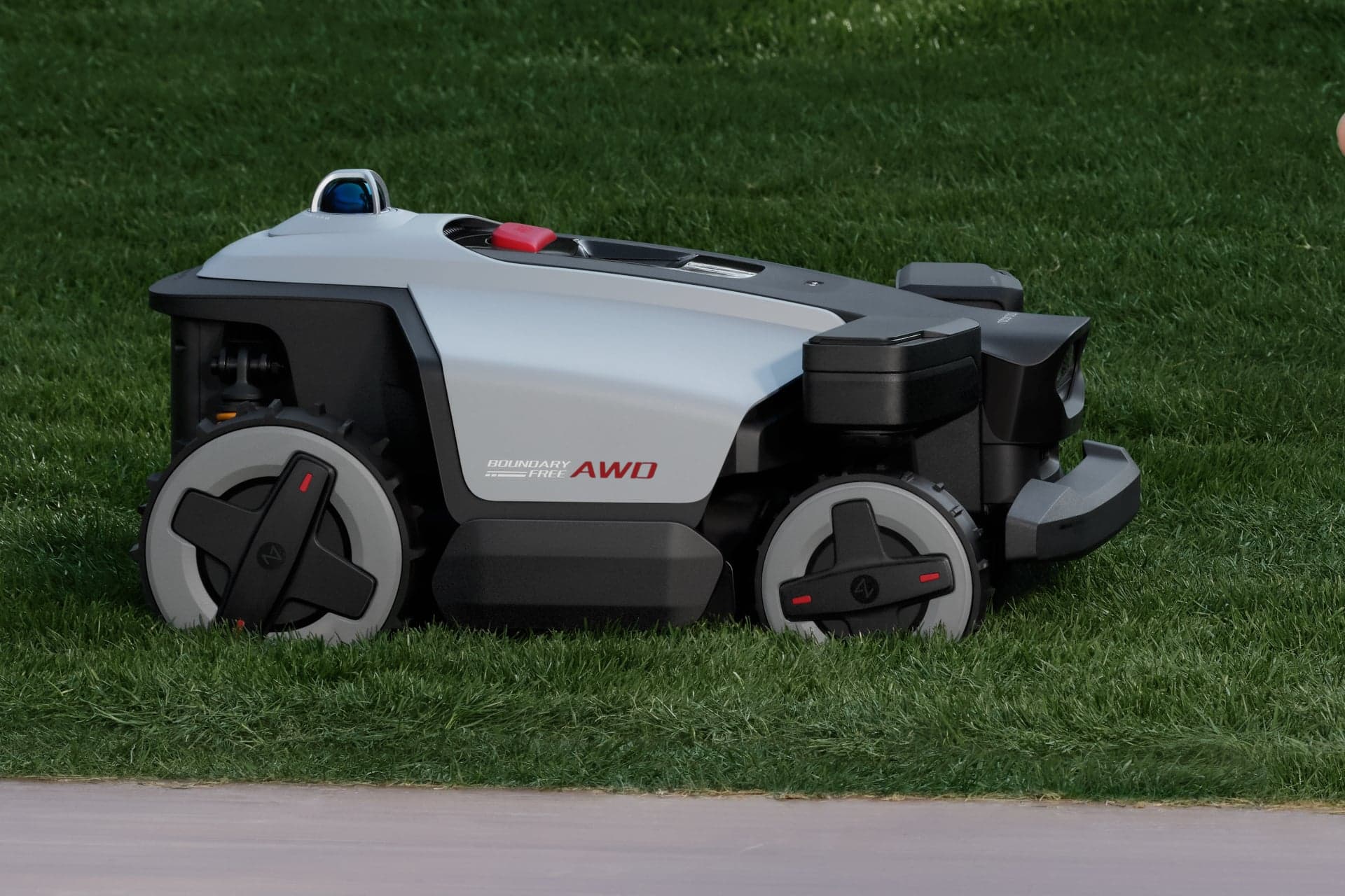 RockMow X120H cortando césped