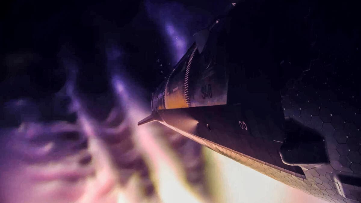 Starship spacecraft in space with Earth