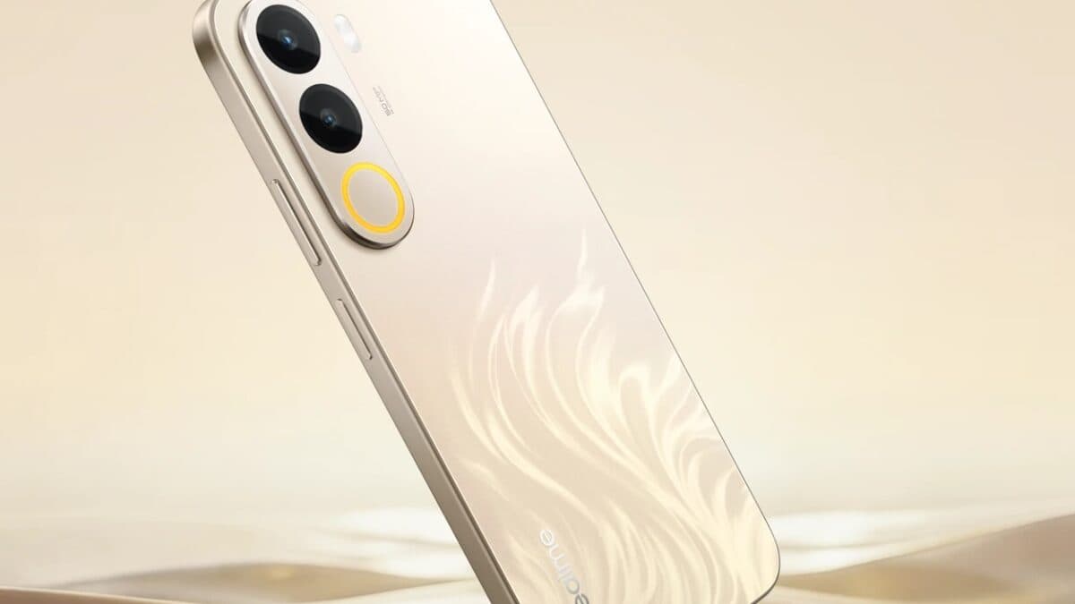 Realme C100x smartphone with two cameras and LED flash