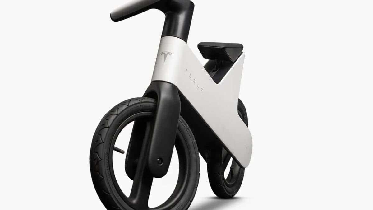 Tesla electric children's bicycle, black balance bike