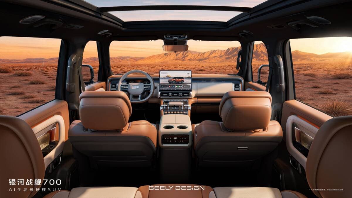 Geely Galaxy Battleship 700 SUV interior with leather seats and equipment