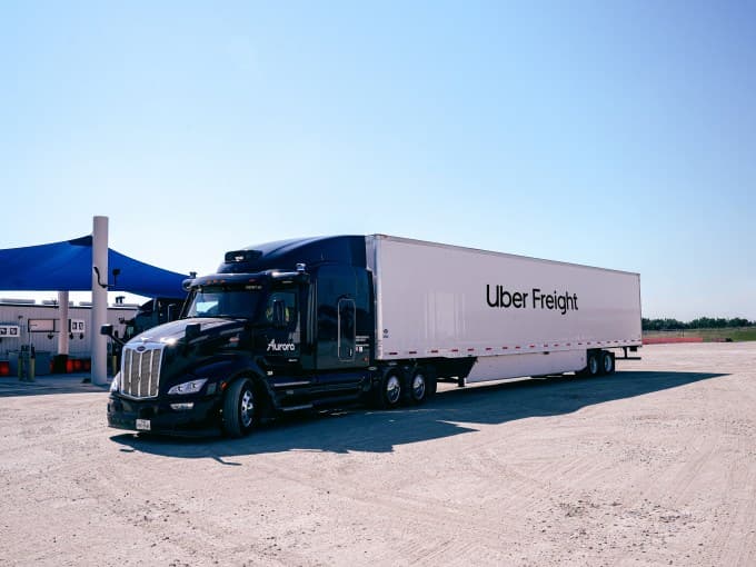 Class 8 self-driving truck using Aurora Innovation technology on the Uber Freight network