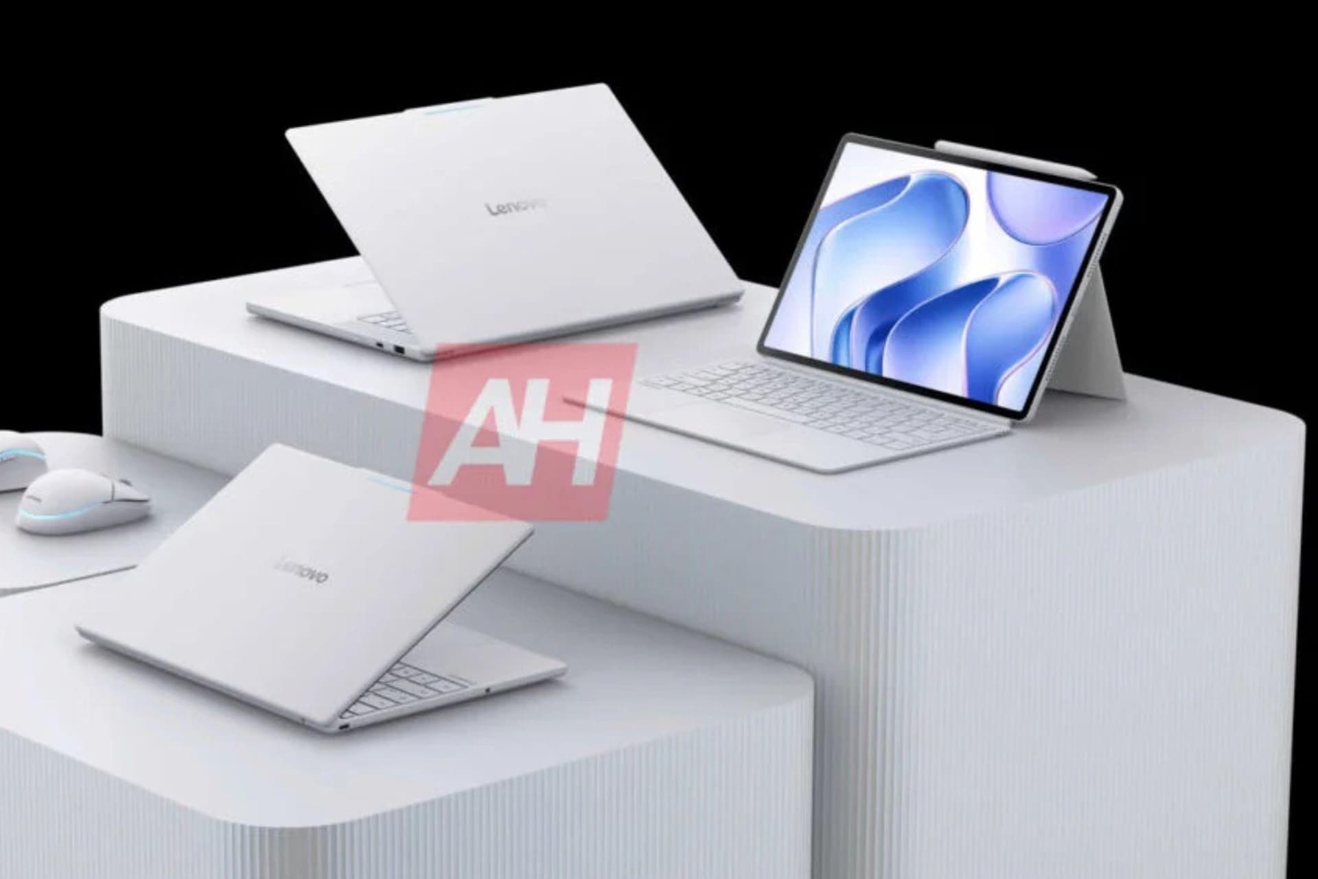 The leaks shared by Android Headlines include two sizes of what appears to be the same laptop, and the 2-in-1 tablet.