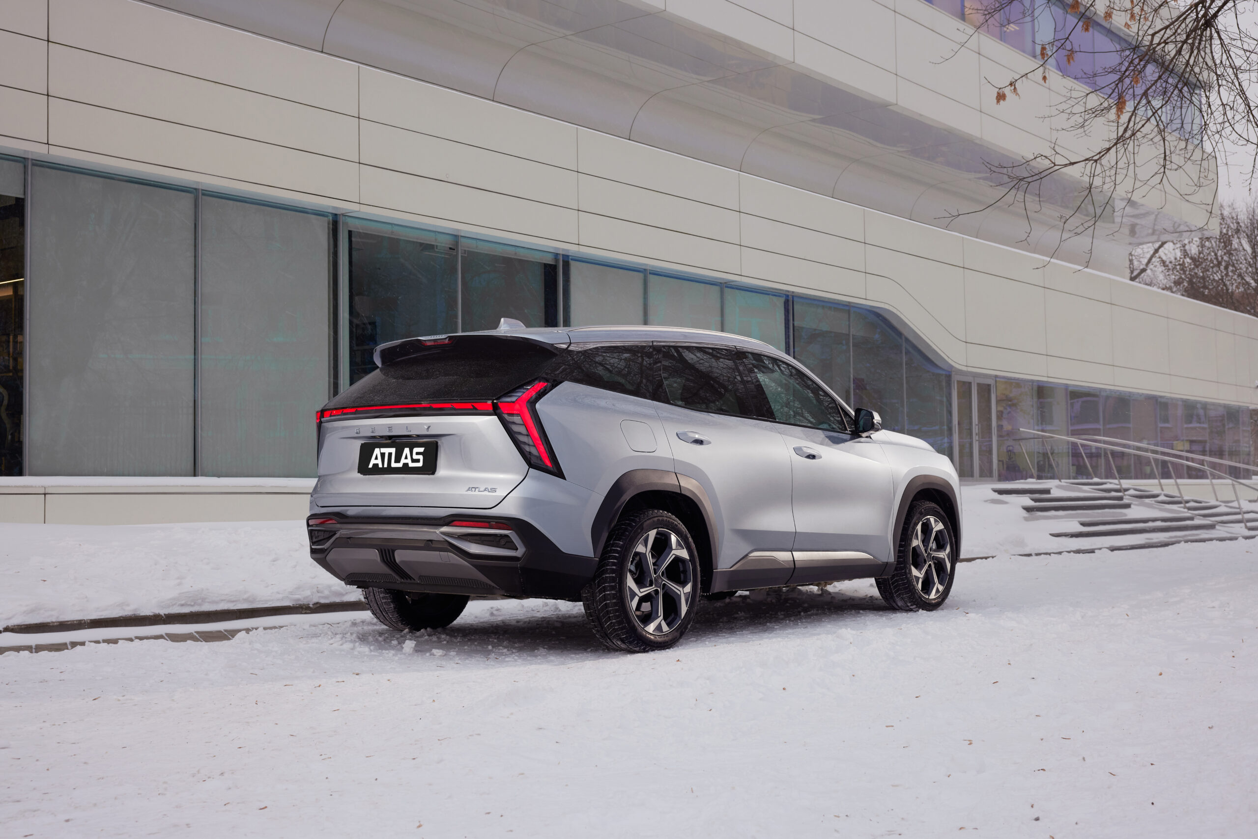 Geely Atlas interior and features