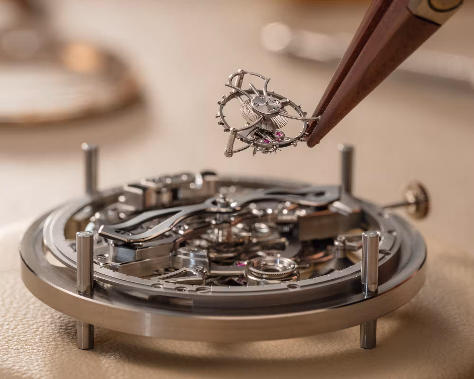Caliber GP9530 movement close-up