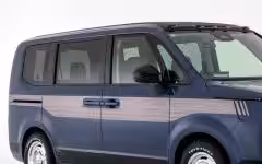 Close-up of the custom headlights on StepWGN Resonator