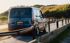 Side skirt styling on retro Honda StepWGN