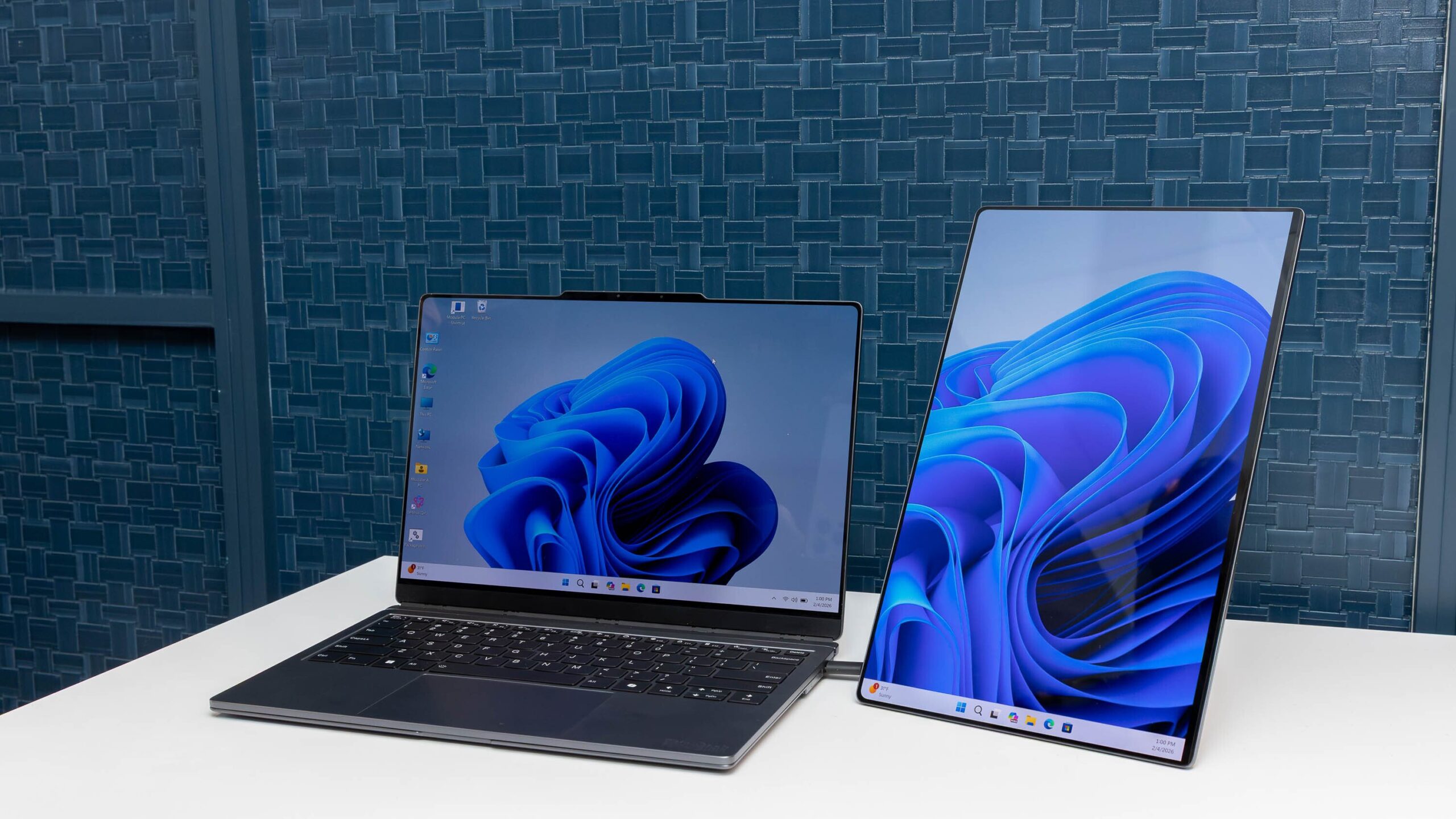 lenovo concept modular thinkbook laptop with extra screen