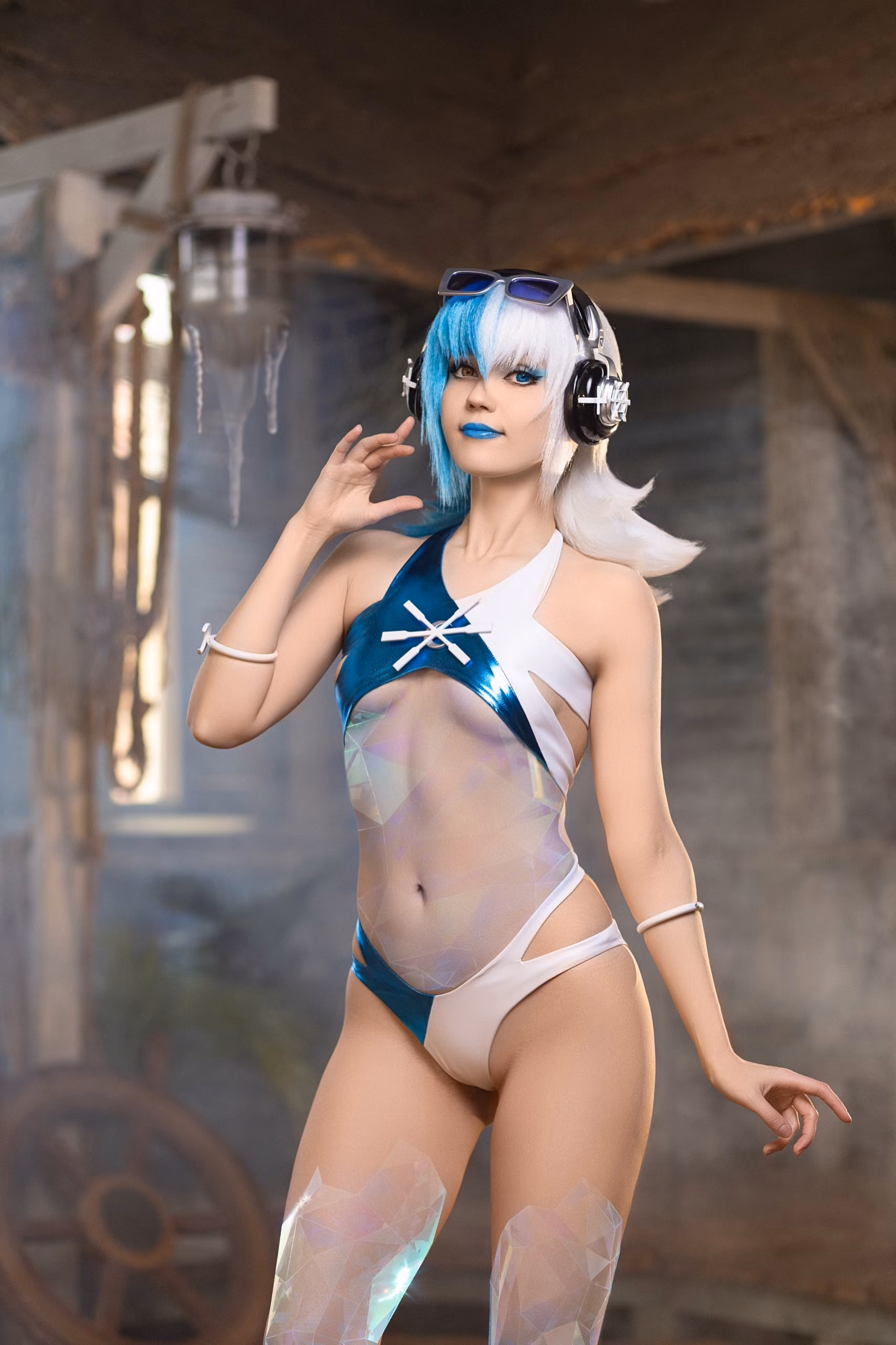 Luna Snow cosplay by Russian model