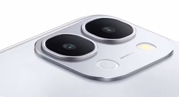 Vivo Y6 5G rear dual camera and flash