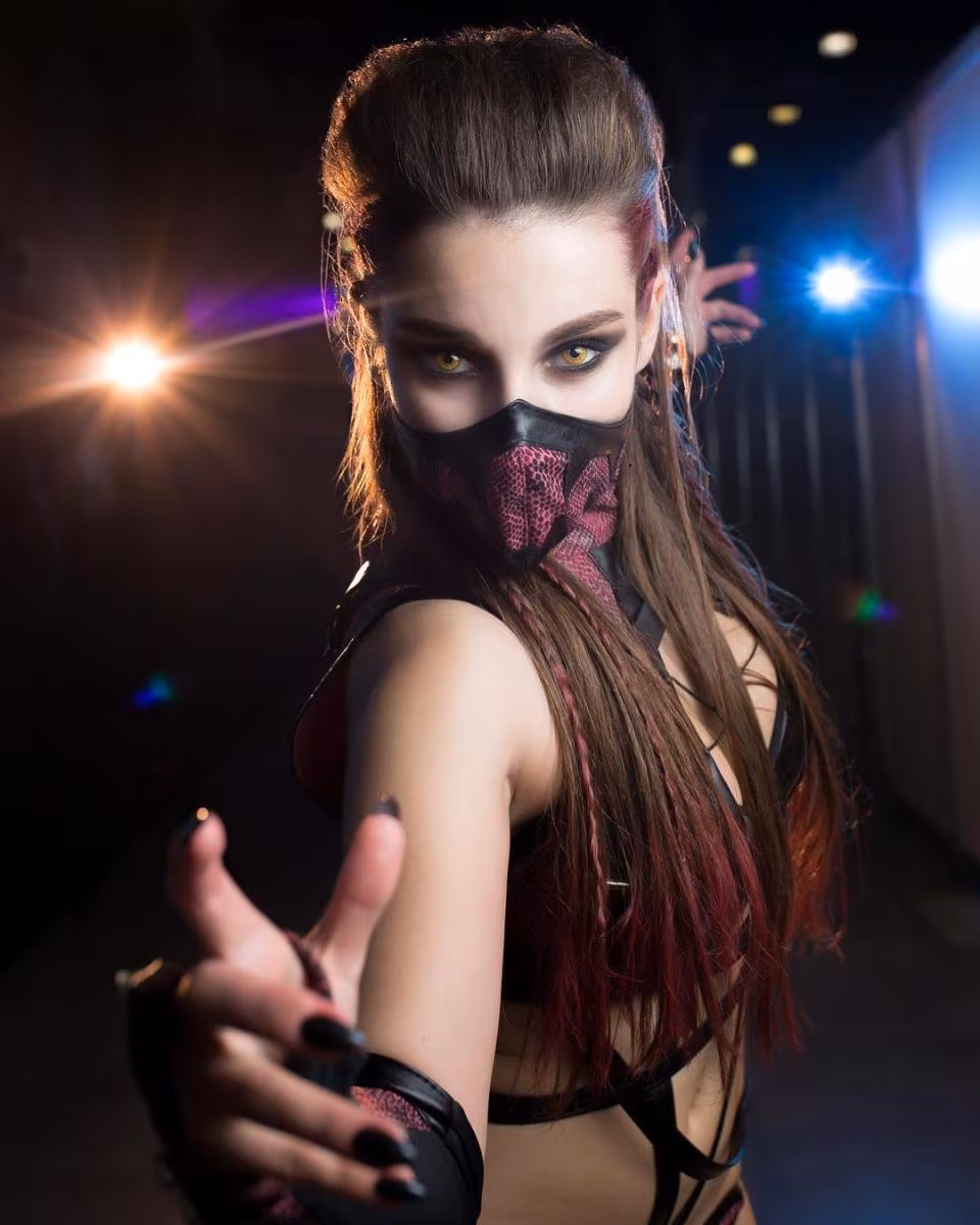 Russian model in Mileena cosplay