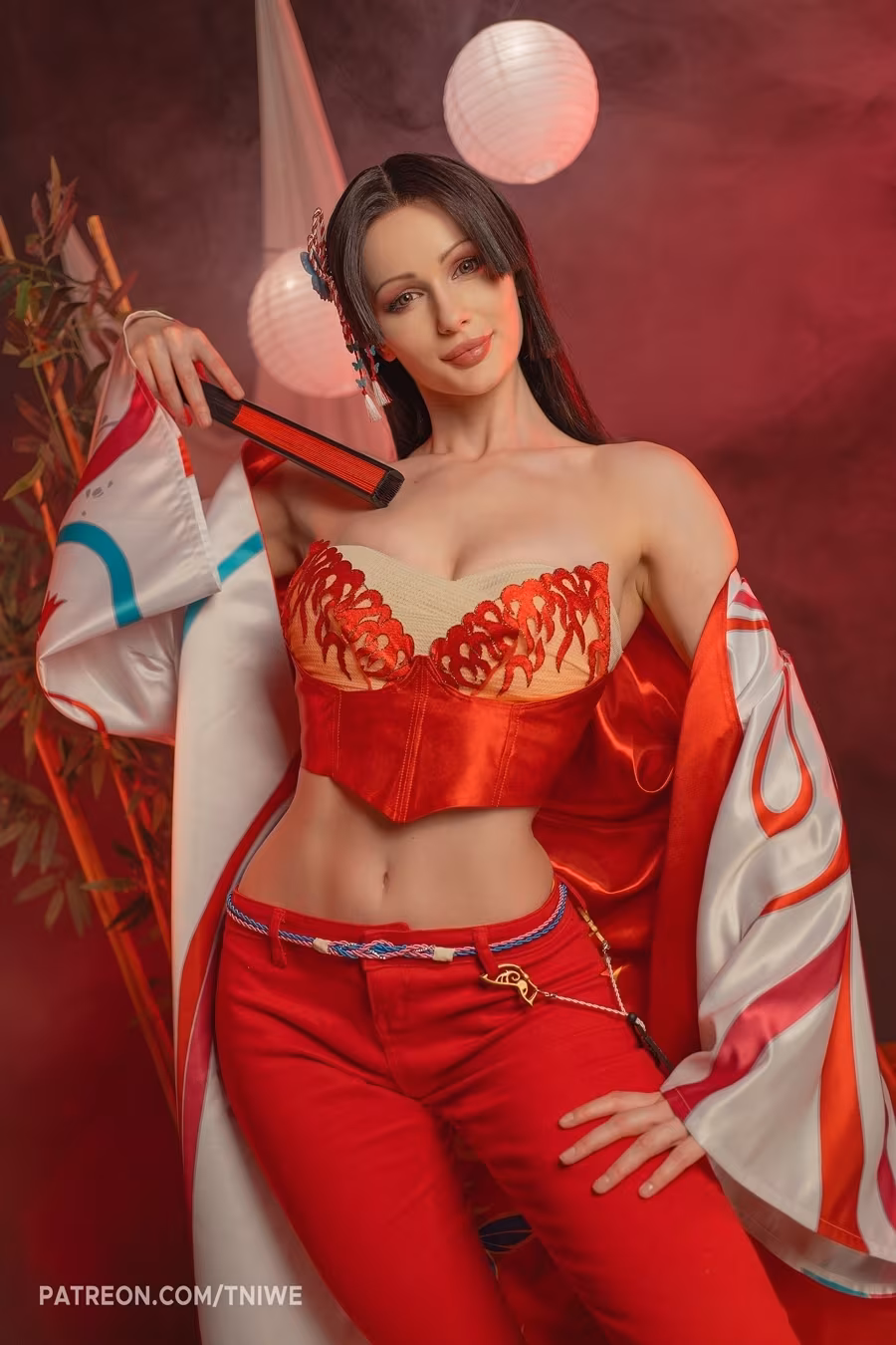 Model in red Fatal Fury costume