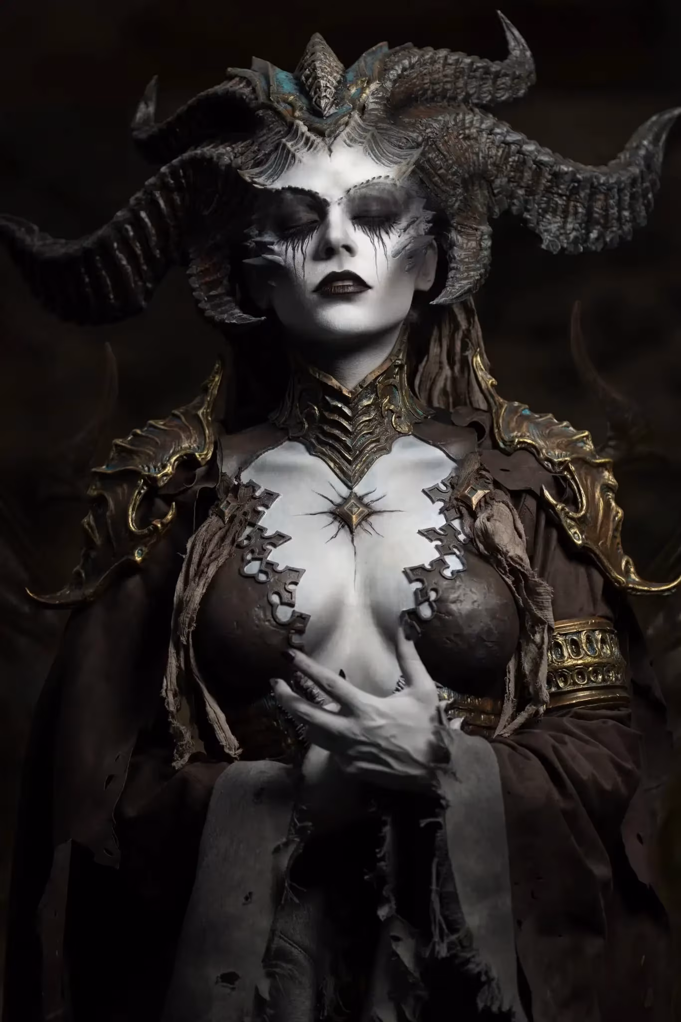 Close-up Lilith cosplay from Diablo 4 by Cinderys
