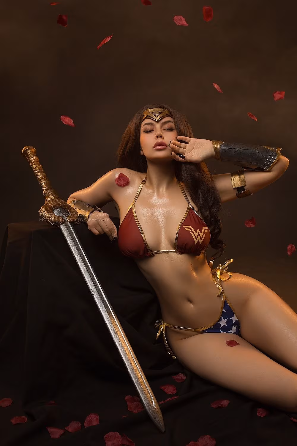 18+ Wonder Woman cosplay by Russian model