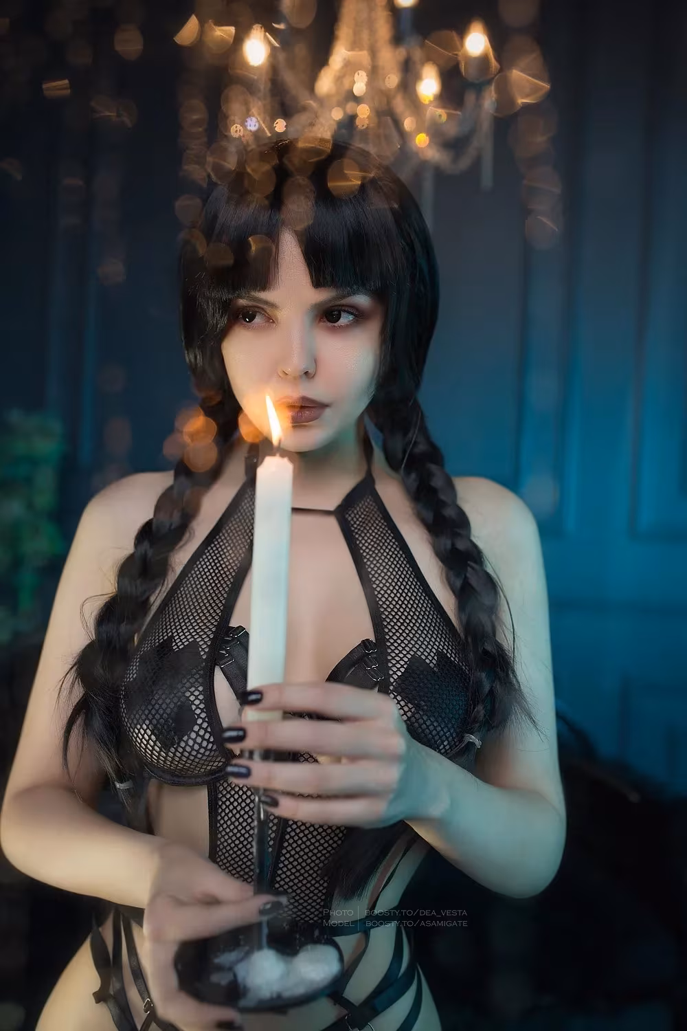 Russian model shows daring Wednesday cosplay from Netflix series