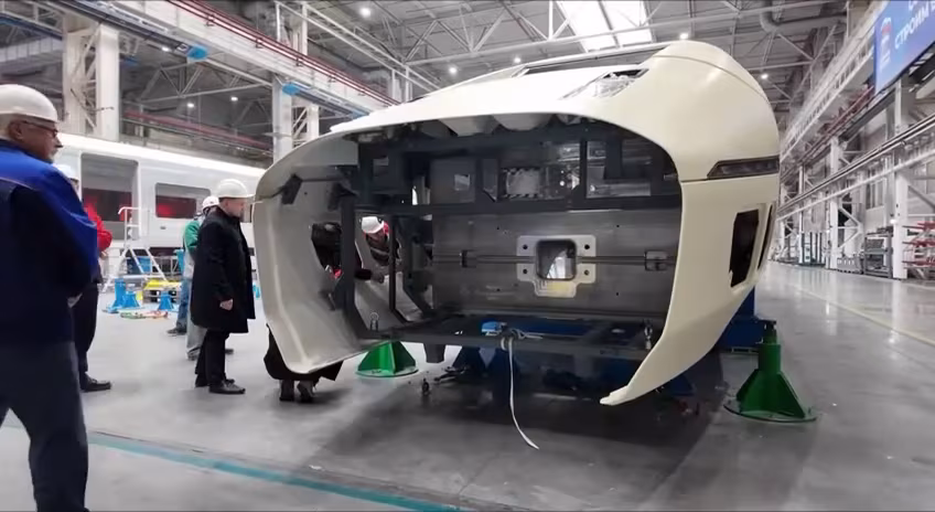Assembled 400 km/h train for Moscow-St Petersburg HSR